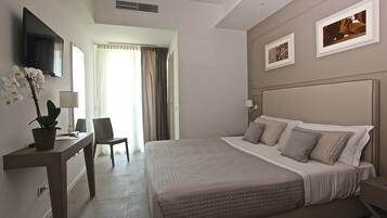 Double or Twin Room | Desk, soundproofing, cribs/infant beds, free WiFi