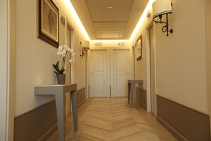 Hallway - Hotel Ambassador (Mondolfo)