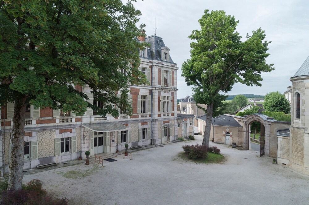 Château Saint Michel image