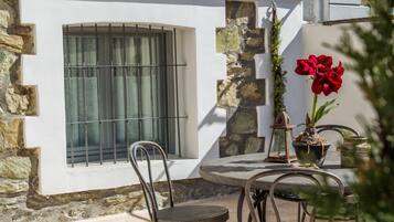 Deluxe Villa | Terrace/patio