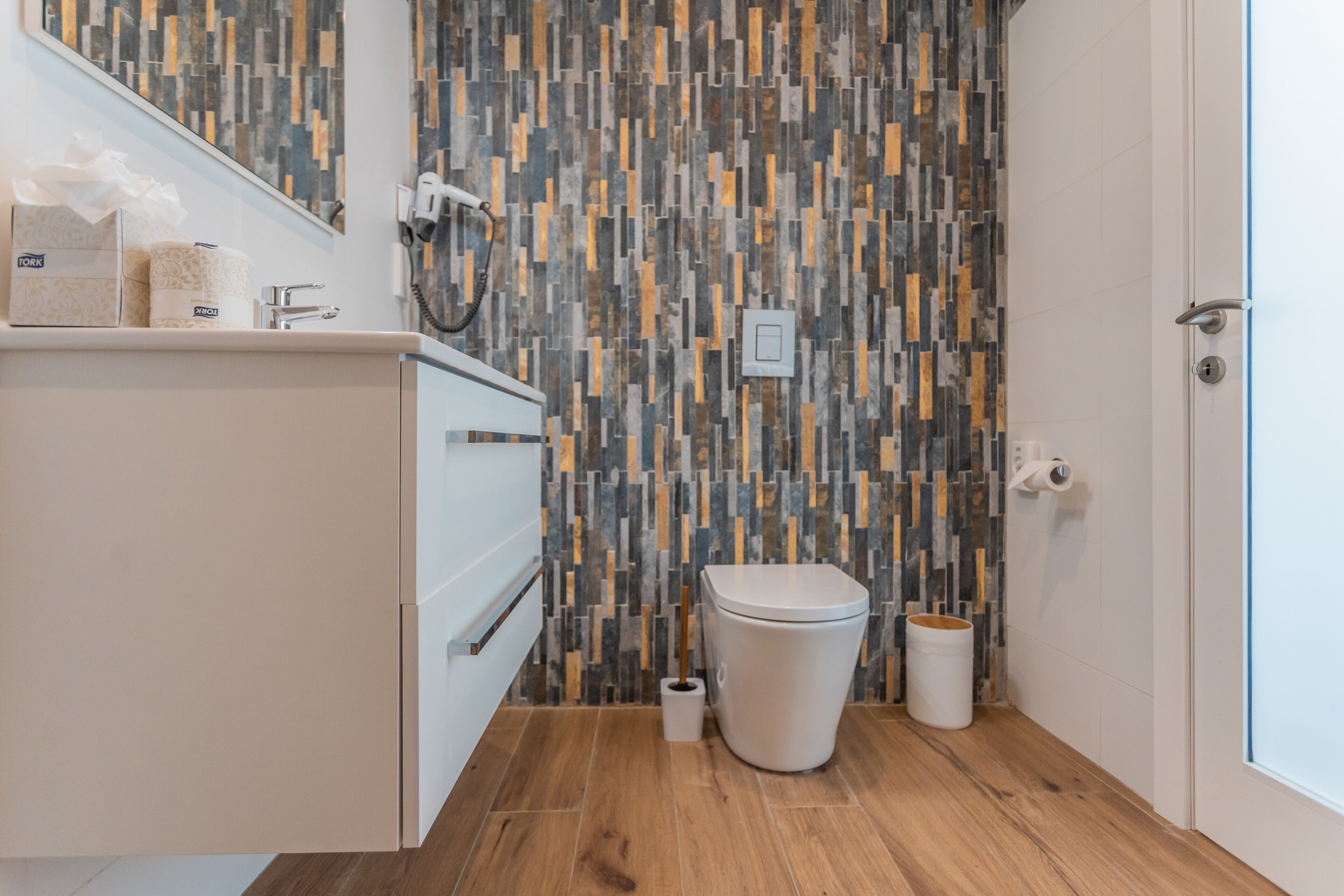 deluxe suite, terrace | 1 bedroom, premium bedding, minibar, in-room safe