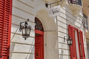 Entrada de la propiedad