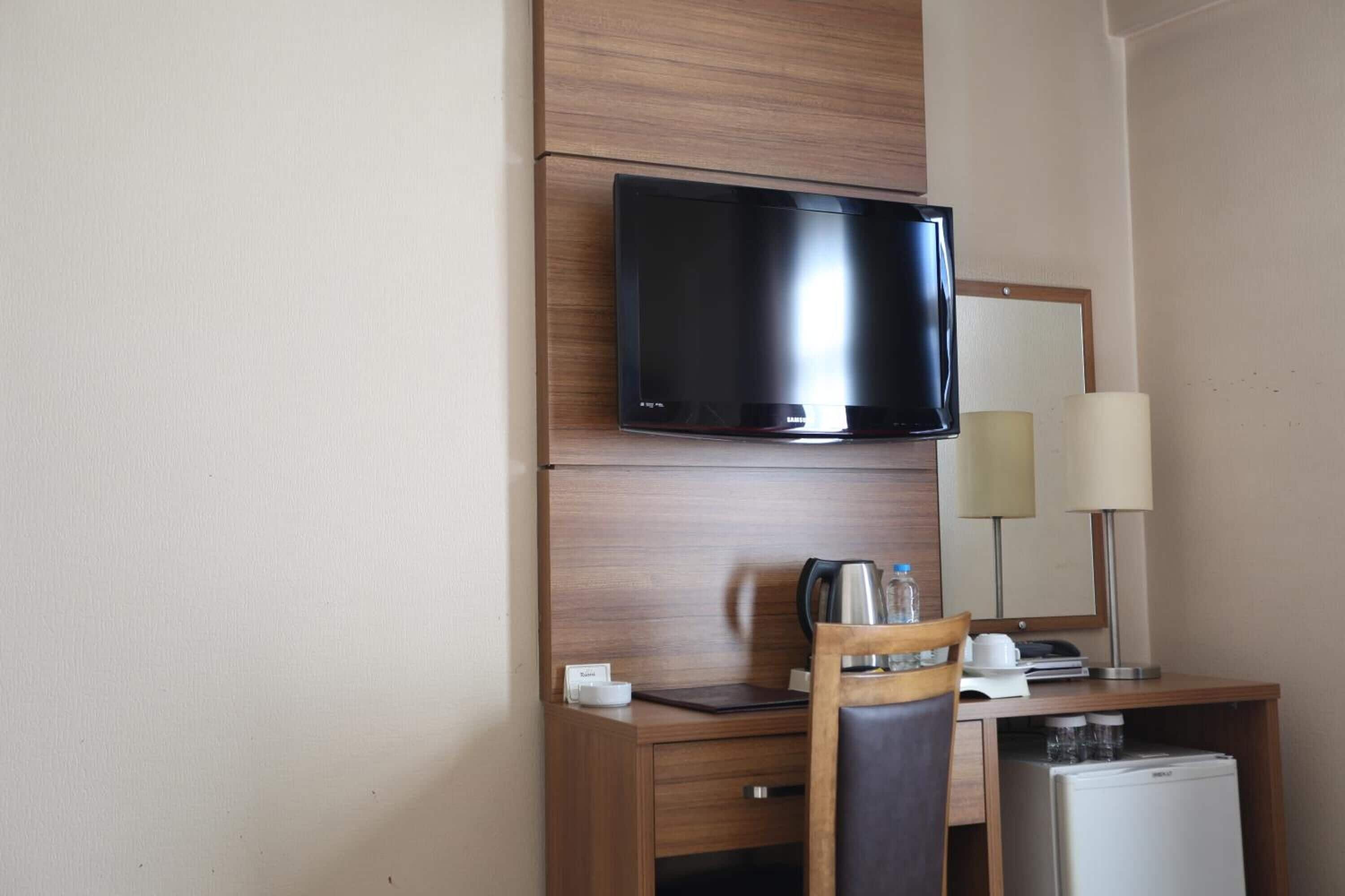 minibar, in-room safe, desk, soundproofing