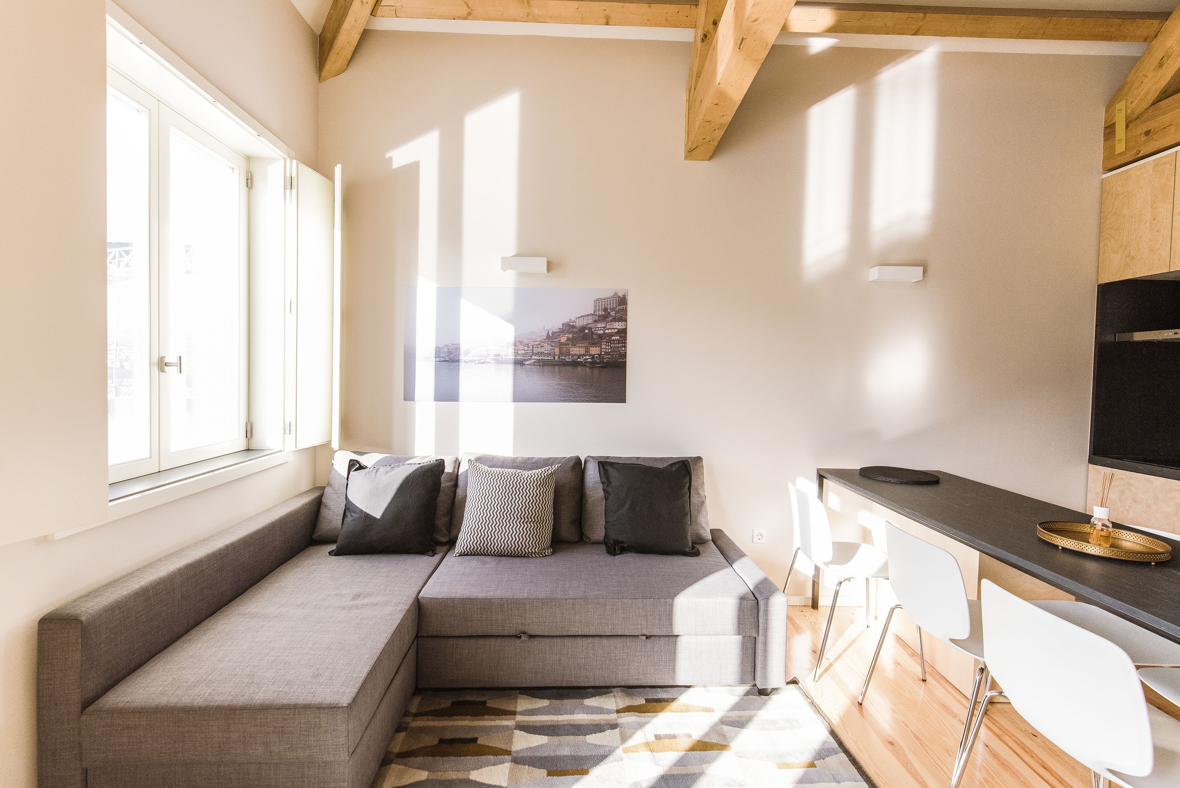 duplex, 2 bedrooms (dom luís i) | living room | flat-screen tv