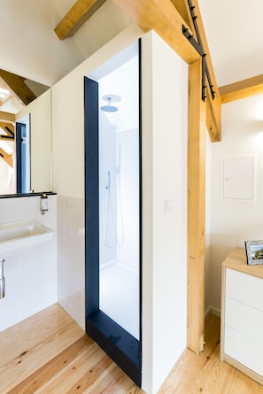 Duplex, 2 Bedrooms (Dom Luís I) | Bathroom sink