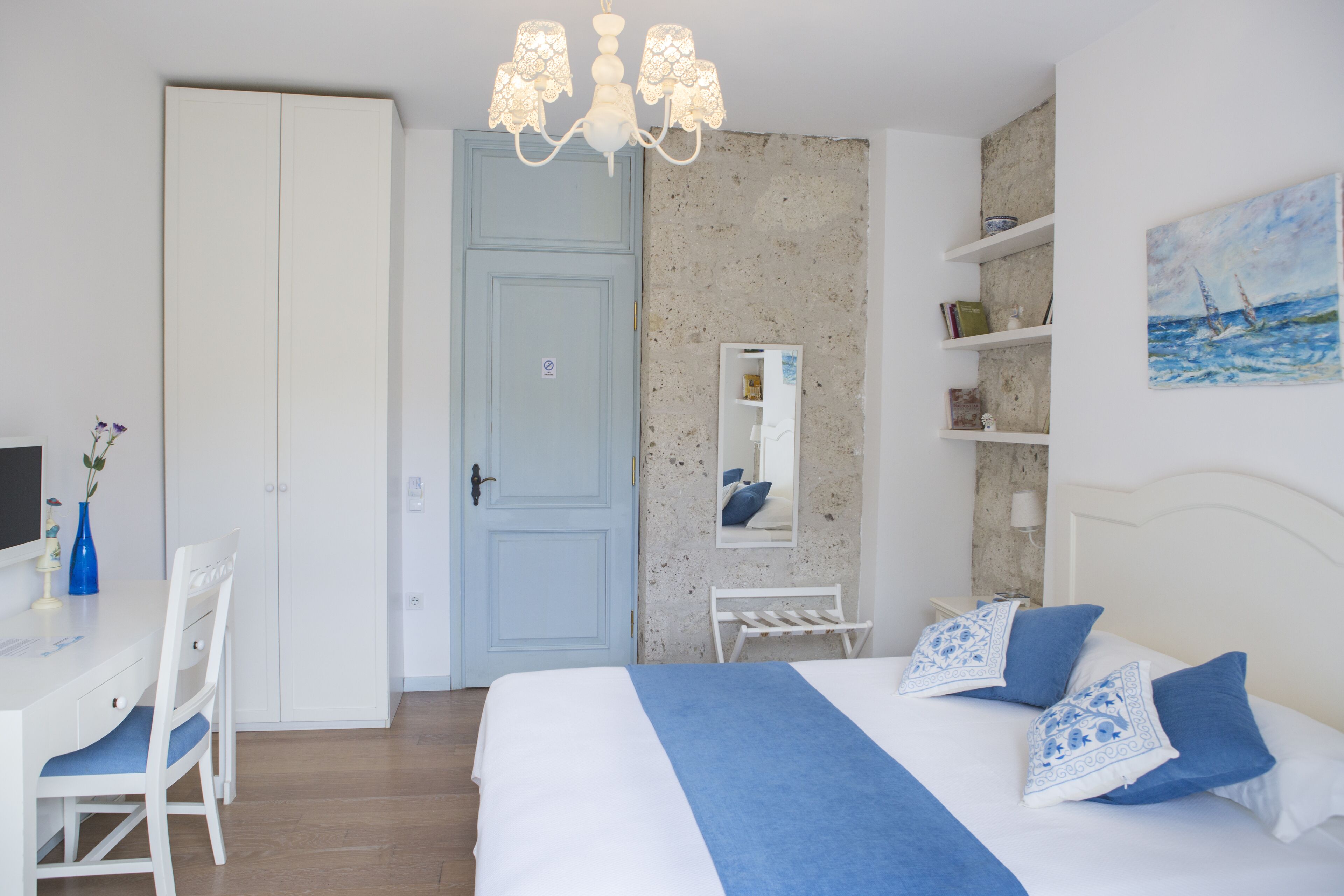 standard double room | 1 bedroom, desk, soundproofing, iron/ironing board