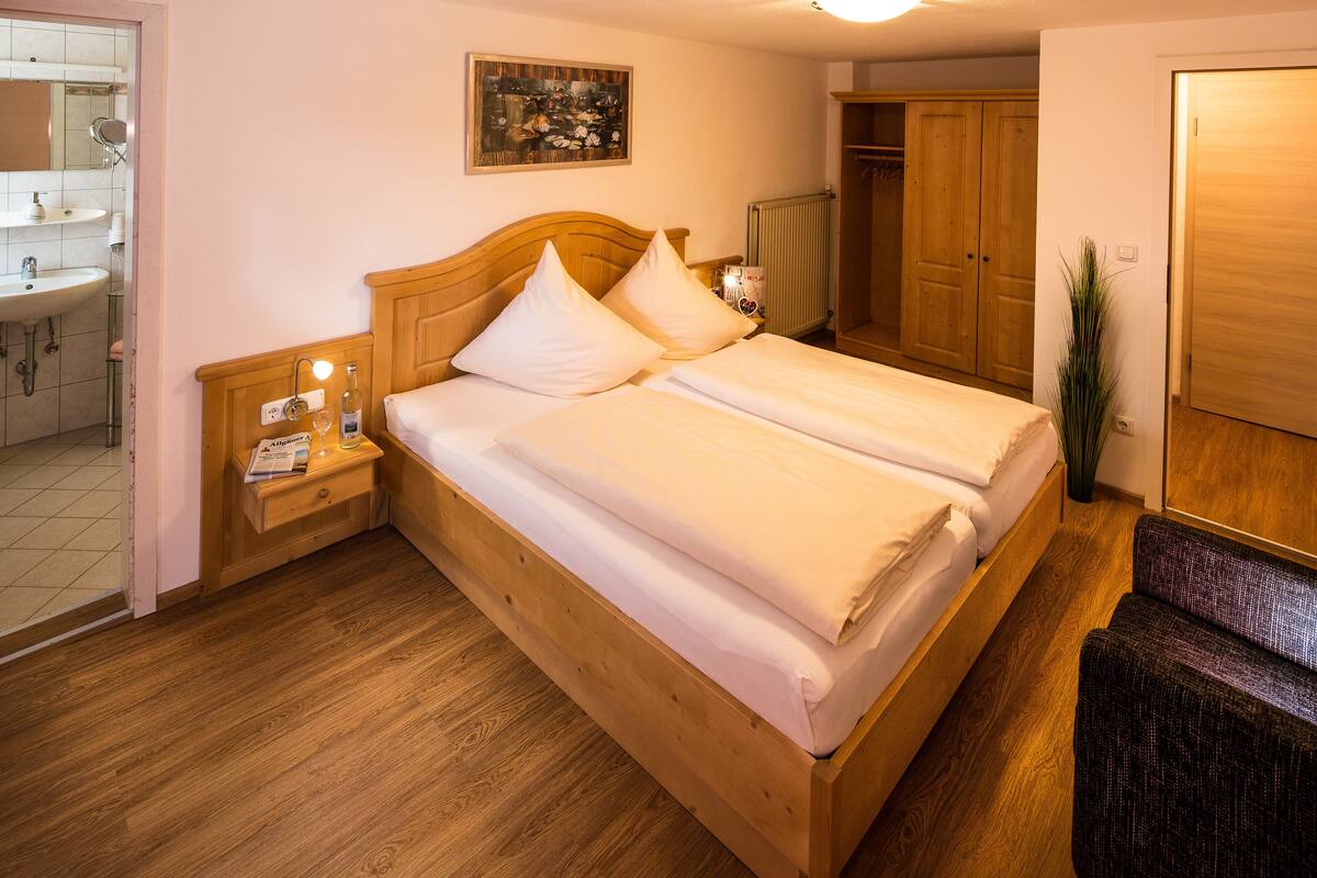 Premium bedding, in-room safe, free cots/infant beds, free WiFi
