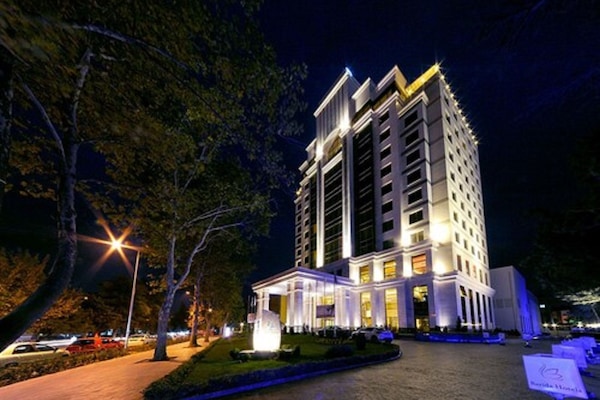 Front of property – evening/night