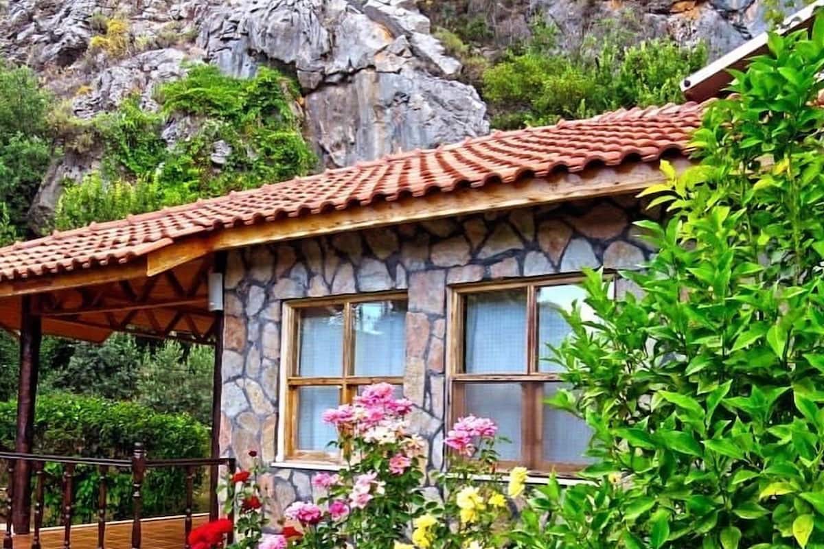 Ropa de cama de alta calidad, escritorio y sistema de insonorización