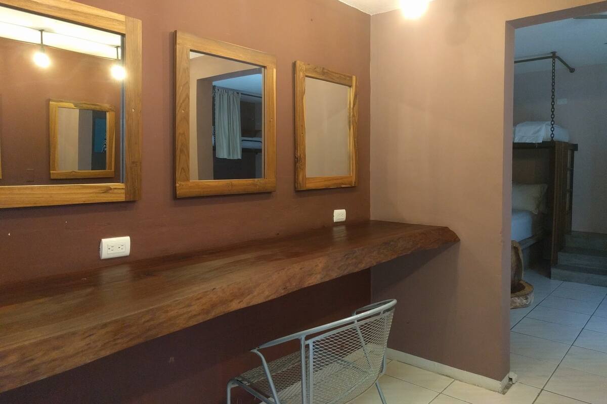 Private Luxury Room, 8 pax | In-room safe, WiFi (free)