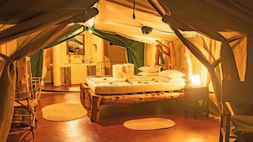 Deluxe Tent, Garden View | In-room safe, desk, free cribs/infant beds, rollaway beds