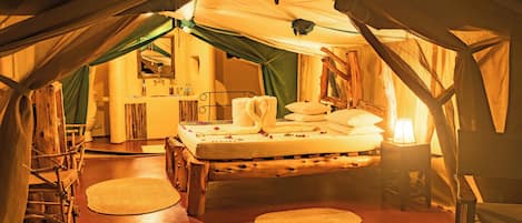 Deluxe Tent, Garden View | In-room safe, desk, free cribs/infant beds, rollaway beds