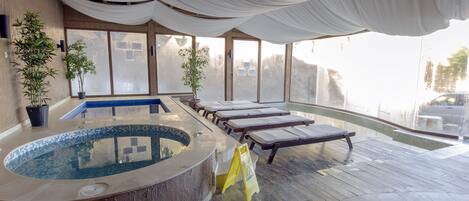 Indoor pool, outdoor pool
