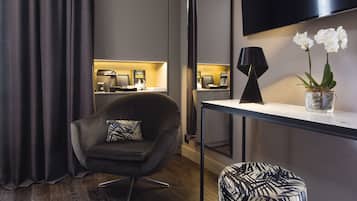 Minibar, in-room safe, desk, soundproofing