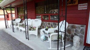 Property grounds - Do Rest Court (Lake George)