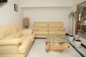 24-Zoll-Flachbildfernseher mit Digitalempfang, Fernseher