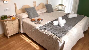 Double Room | Minibar, desk, blackout curtains, free WiFi