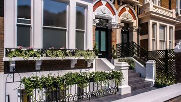 Entrada de la propiedad