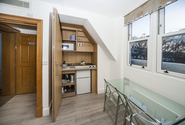 Apartemen (Double) | 1 kamar tidur, brankas, kedap suara, dan setrika/meja setrika