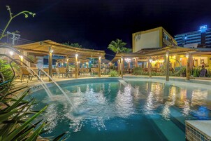 2 piscinas al aire libre, tumbonas