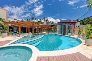 Outdoor spa tub - Pousada Praia Bela (Ilhéus)