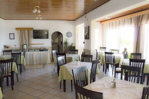 Desayuno buffet incluido todos los días 