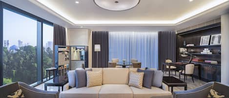 1 slaapkamer, pillowtop-bedden, een minibar met enkele gratis items