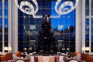 4 restaurants; breakfast, lunch, dinner, and brunch served - The St. Regis Kuala Lumpur (Kuala Lumpur)