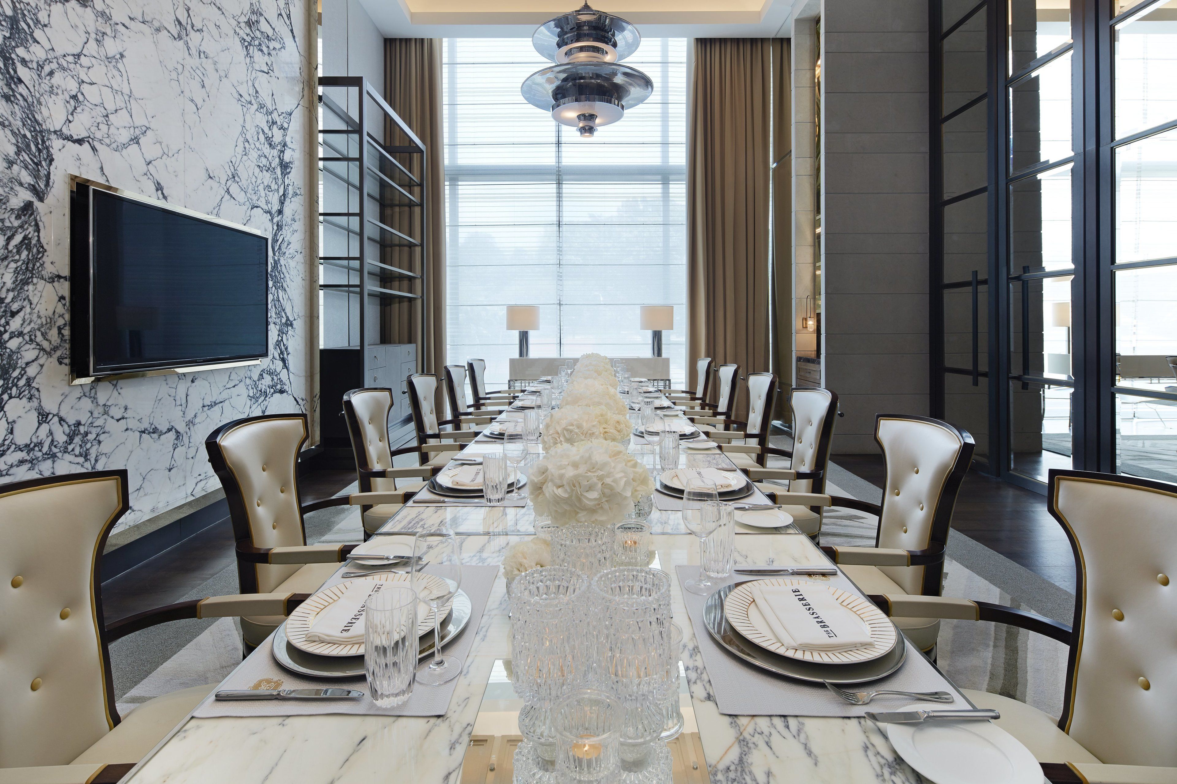 4 restaurants, breakfast, lunch, dinner served; sushi