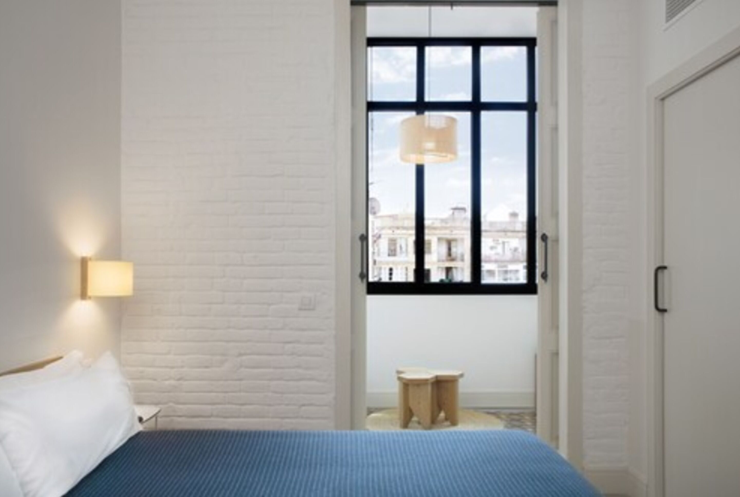 Ropa de cama de alta calidad, edredón y minibar 