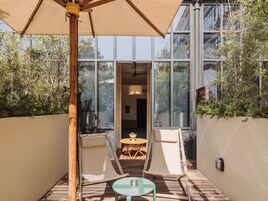 Chambre Deluxe, terrasse, vue cour intérieure | Terrasse/Patio