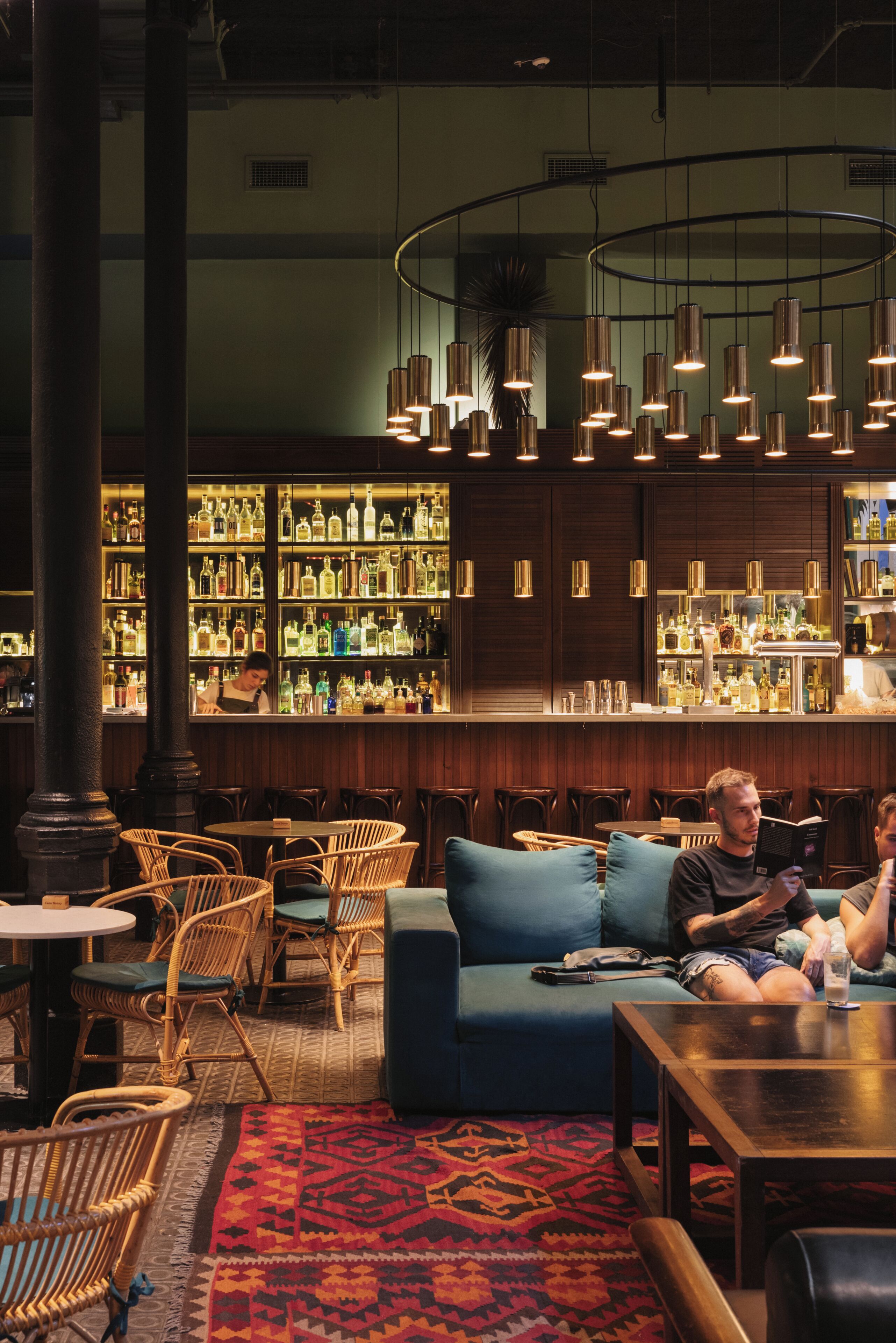 3 restaurants; breakfast, lunch, and dinner served