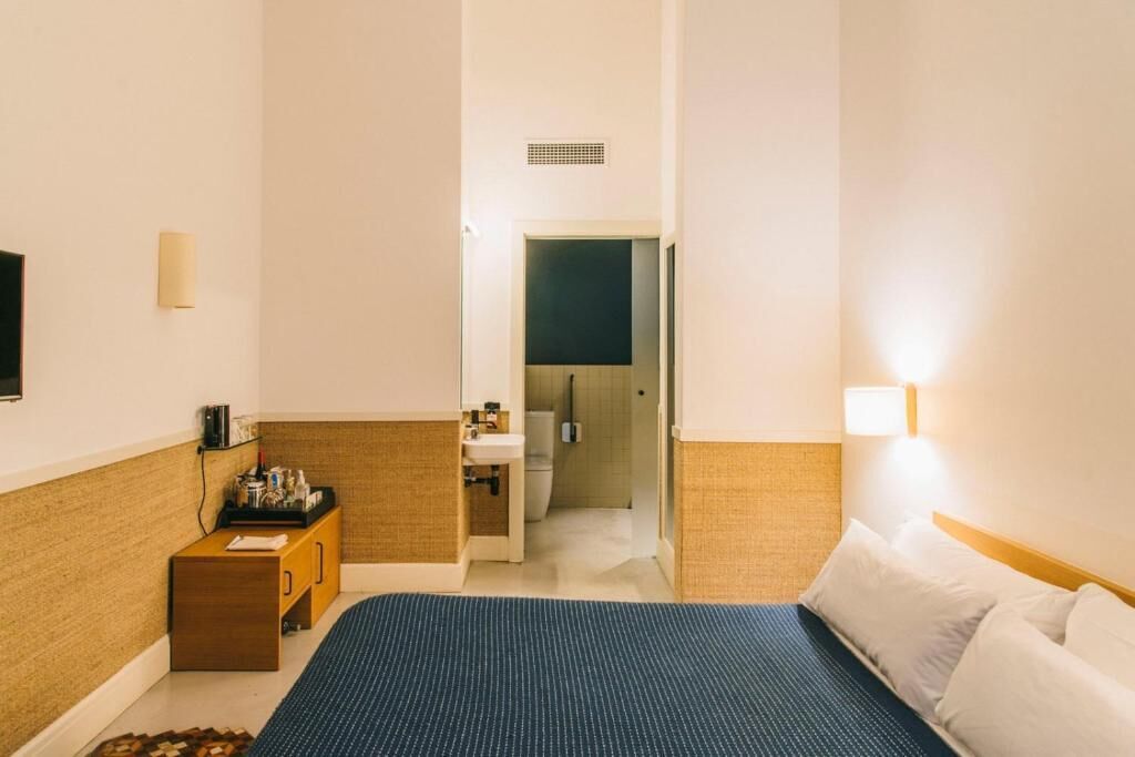Premium bedding, down comforters, minibar, in-room safe
