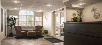 트래블로지 바이 윈덤 포트스콧