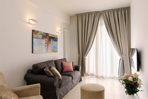 Apartment, 1 Bedroom | Living area | TV - MyFlorenceHoliday Gold Bridge (Florence)