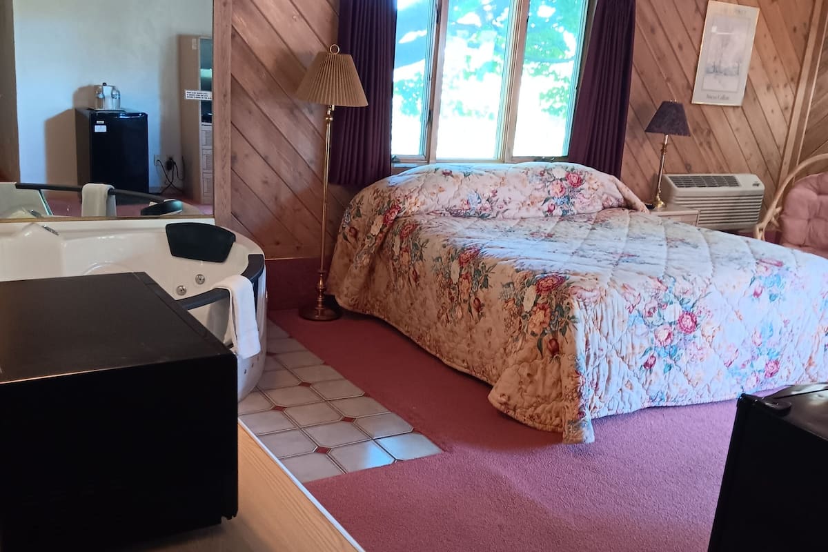 Escritorio, wifi gratis y ropa de cama