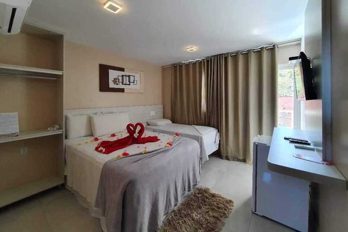 Deluxe Room, Mountain View | 1 bedroom, minibar, individually decorated, individually furnished