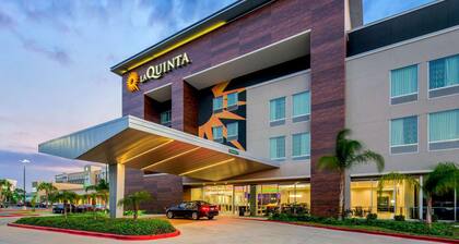 La Quinta Inn & Suites by Wyndham McAllen Convention Center
