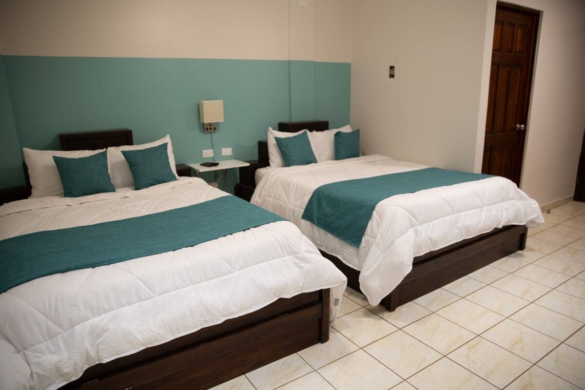 Deluxe Family Room | WiFi (free), bed sheets