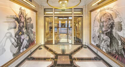 WATERMARK Baton Rouge, Autograph Collection