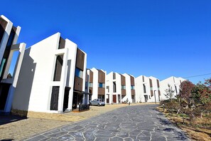 Courtyard - JejuSorang (Jeju City)