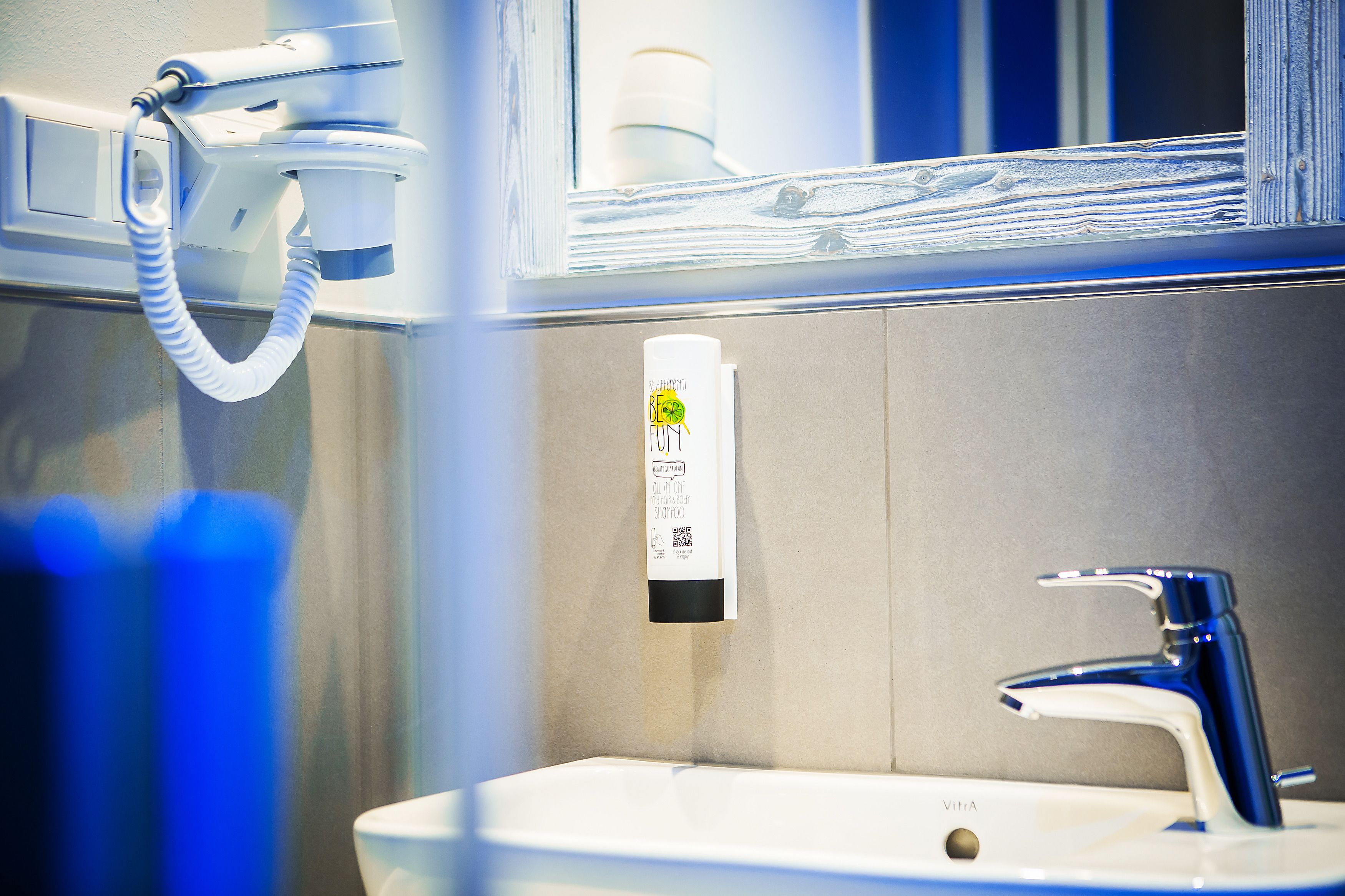 mini bude | bathroom amenities | shower, hair dryer, heated floors, towels