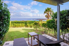 Deluxe Duplex | Terrace/patio