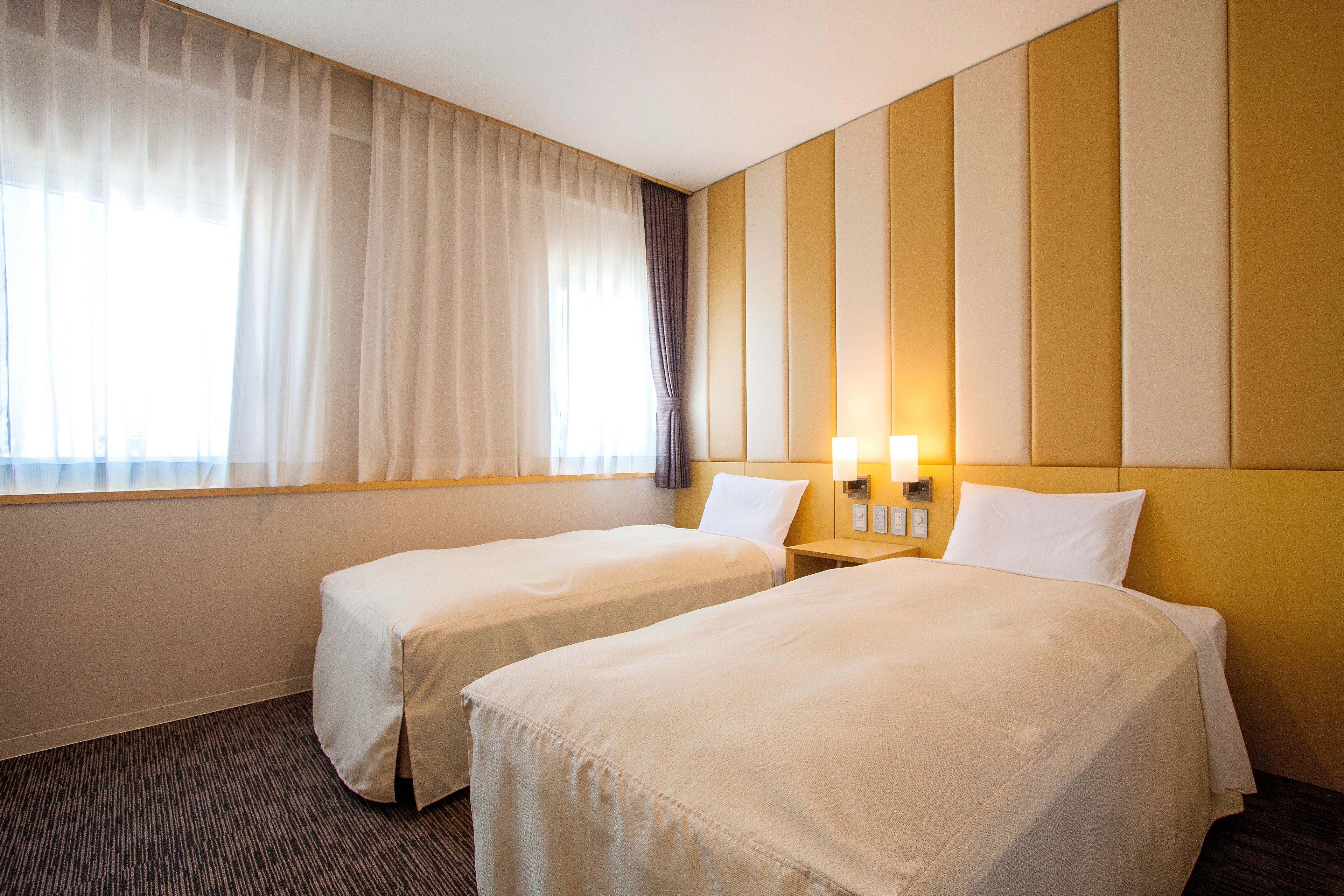 designer's twin room, non smoking | iron/ironing board, free wifi, bed sheets