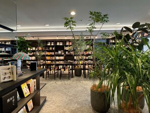 Lobby - HOTEL TAU, KUMAMOTO (Kumamoto)