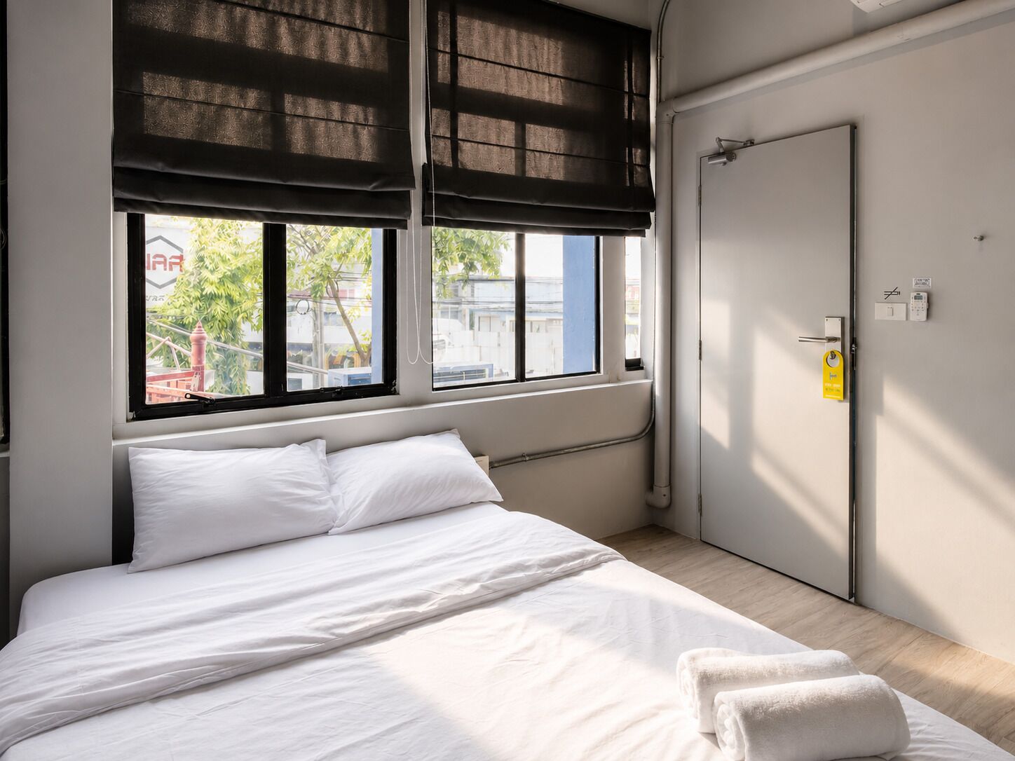 Double Room | WiFi (free), bed sheets