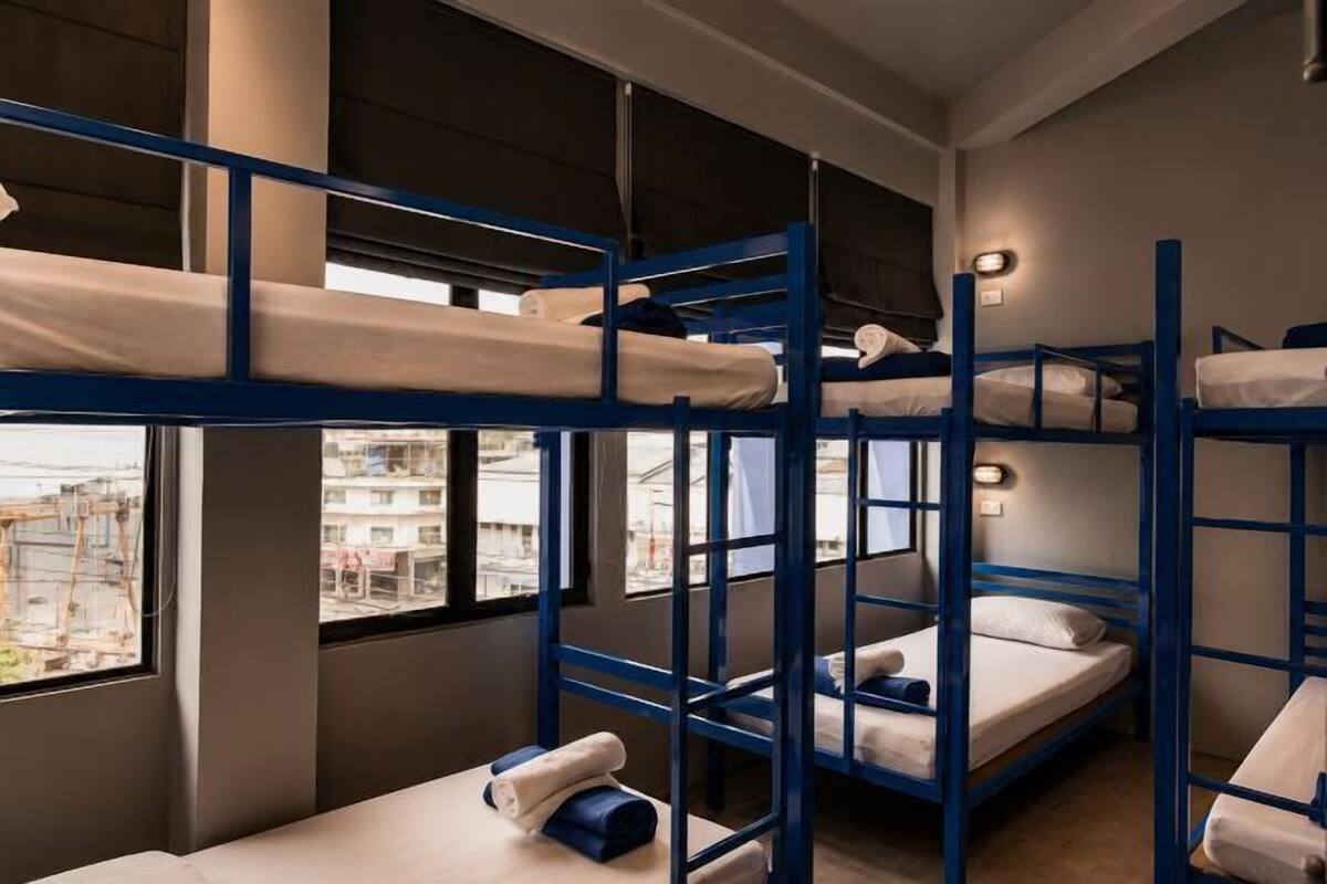 WiFi (free), bed sheets