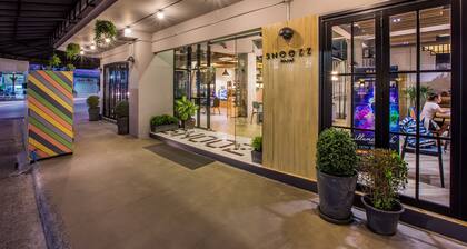 Snoozz Hotel - Hostel