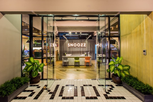 Snoozz Hotel - Hostel - Krabi