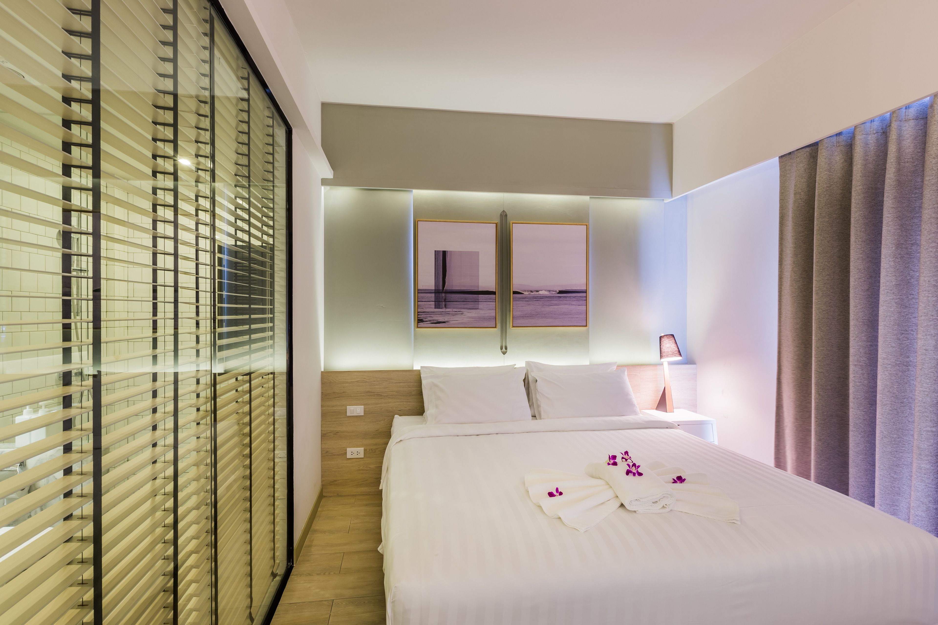 Deluxe Double Room | Hypo-allergenic bedding, in-room safe, blackout drapes, soundproofing